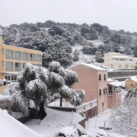 Hotel Alata 2* Алата