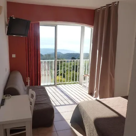Hotel Alata 2*