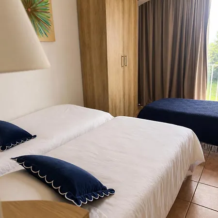 Hotel Alata 2* Alata