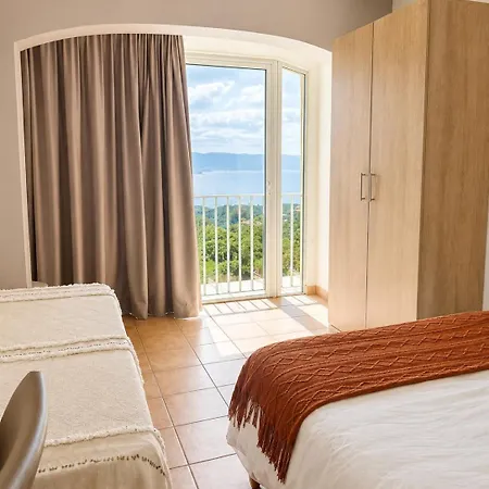Hotel Alata