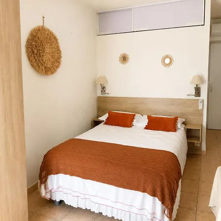 Hotel Alata 2* Alata